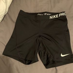 SZ L NIKE PRO DRI-FIT BLACK SHORTS!!!!
